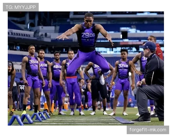 阿尔边路爆发展现惊人速度，球队创新战术引发热议