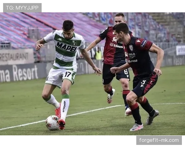 都灵关键战闪耀全场,球员高光表现引爆热议,持续竞争力获赞 都灵关键战闪耀全场,球员高光表现引爆热议,持续竞争力获赞