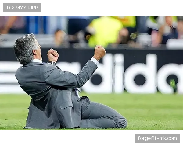 阿什拉夫欧冠零封对手,防守表现稳健 阿什拉夫欧冠零封对手,防守表现稳健