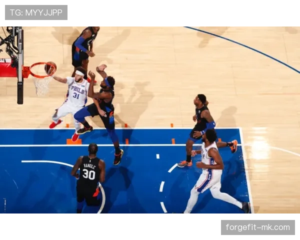 鲍比·波蒂斯挡拆提升三分威胁 拉开球队进攻空间